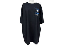 画像をギャラリービューアに読み込む, 新品未使用 VERDY x GUESS JEANS ヴェルディ ゲスジーンズ 25SS GIFT SHOP with FRIENDS Vick Tee Tシャツ ブラック サイズXL 中古 4b007974