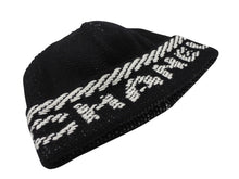 画像をギャラリービューアに読み込む, 新品同様 CHANEL シャネル ビーニー ニットキャップ ニット帽 AA8449 ロゴ カシミヤ ブラック ホワイト 中古 4b007994