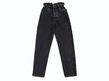 Load image into Gallery viewer, 極美品 MIU MIU ミュウミュウ 21年 ウエストギャザー テーパード ジーンズ デニムパンツ ボトムス GWP329 ブラック サイズ25 中古 4b008040