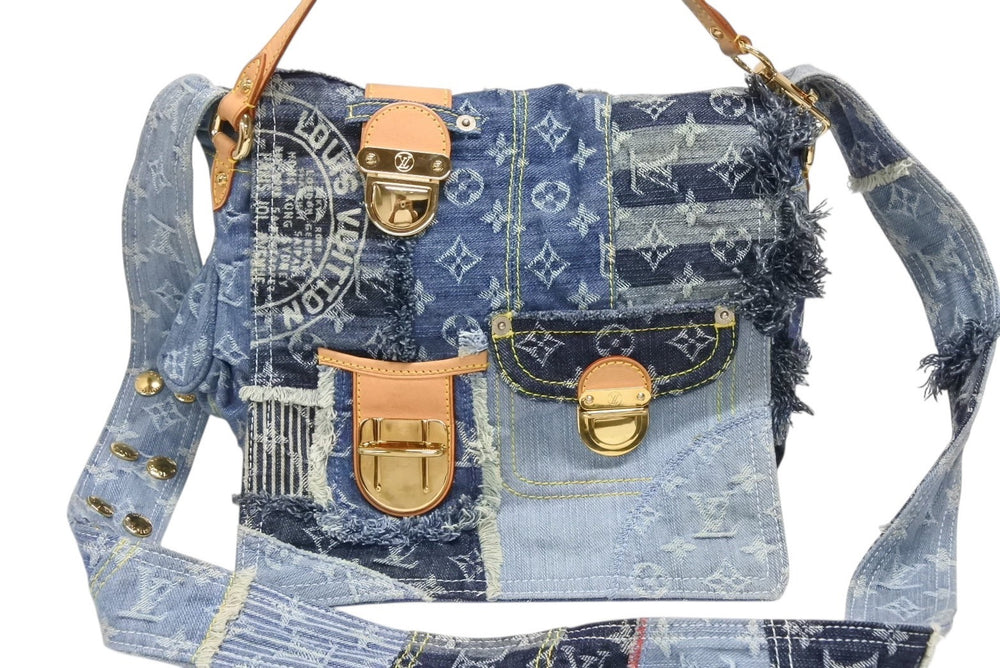 Very good condition LOUIS VUITTON Patchwork Posty Messenger Bag M95374 Monogram Denim Blue Used 4b008049