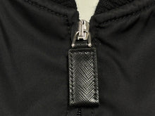 画像をギャラリービューアに読み込む, PRADA プラダ 22AW Re-Nylon PLATE LOGO BOMBER JACKET 三角プレートロゴ ナイロンボンバージャケット SGH038 R121 ブラック サイズ52 美品 中古 4b008055