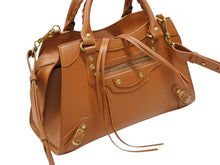 画像をギャラリービューアに読み込む, 極美品 BALENCIAGA バレンシアガ ネオクラシックシティ 2WAYバッグ 678629 ブラウン レザー ゴールド金具 中古 4b008070