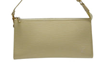 Load image into Gallery viewer, LOUIS VUITTON ルイヴィトン ポシェットアクセソワール アクセサリーポーチ M5294A エピレザー ヴァニラ 美品 中古 4b008100