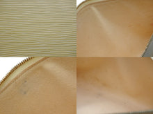 Load image into Gallery viewer, LOUIS VUITTON ルイヴィトン ポシェットアクセソワール アクセサリーポーチ M5294A エピレザー ヴァニラ 美品 中古 4b008100