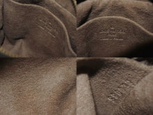 Load image into Gallery viewer, 極美品 LOUIS VUITTON ルイヴィトン ポーチ トゥルース ワピティ ポーチ M58034 モノグラム マルチカラー ブラック 村上隆 中古 4b008103