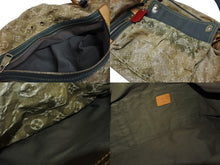 Load image into Gallery viewer, LOUIS VUITTON ルイヴィトン リス ボストンバッグ M95771 カーキ 村上隆 モノグラモフラージュ デニム 08AW 良品 中古 4b005762