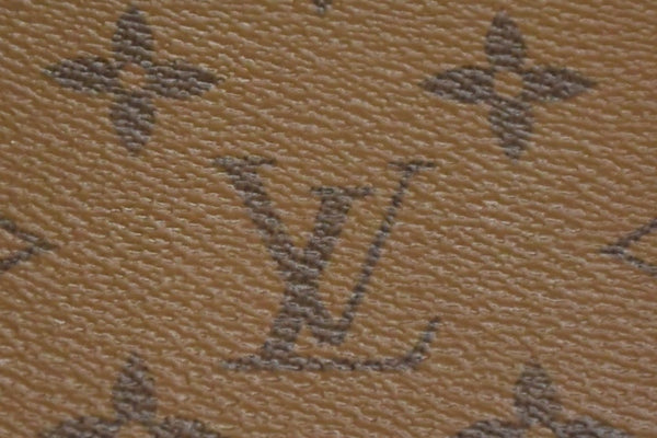 LOUIS VUITTON ルイ・ヴィトン スマホケース M64487 ブラウン モノグラムキャンバス プラスチック BC1137 美品 中古 4b000814