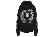 画像をギャラリービューアに読み込む, CHROME HEARTS クロムハーツ BELLA HD PLVR ベラハディッド イニシャル刺繍 ロゴプリント プルオーバーパーカーサイズM ブラック 美品 中古 4b008151