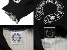 Load image into Gallery viewer, 極美品 CHROME HEARTS クロムハーツ OLD Horseshoe Hoodie オールドモデル ホースシュー 袖プリント パーカーサイズM ブラック 中古 4b008153