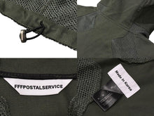 Load image into Gallery viewer, 新品未使用 FFFPOSTALSERVICE トリプルエフポスタルサービス Aire Multi Mesh Pocket Jacket アノラックジャケット サイズM オリーブ 中古 4b008159