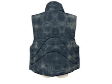 Load image into Gallery viewer, 新品未使用 FFFPOSTALSERVICE トリプルエフポスタルサービス BP VEST ダウンベスト サイズ4 ブルー タイダイ柄 中古 4b008160