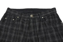 Load image into Gallery viewer, 極美品 CHROME HEARTS クロムハーツ ウールチェックパンツ グレー ブラック クロスボール シルバー925 ロゴ サイズ32 中古 4b008183