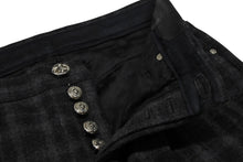 Load image into Gallery viewer, 極美品 CHROME HEARTS クロムハーツ ウールチェックパンツ グレー ブラック クロスボール シルバー925 ロゴ サイズ32 中古 4b008183