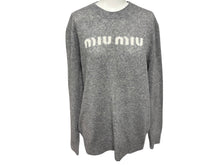 画像をギャラリービューアに読み込む, MIUMIU ミュウミュウ ニット セーター MML808 サイズ40 カシミヤ ウール インターシャロゴ グレー ホワイト 美品 中古 4b008197