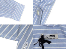 Load image into Gallery viewer, MIUMIU ミュウミュウ 長袖シャツ ML824 サイズ40 オックスフォード ストライプ ブルー ロゴ刺繍 短丈 美品 中古 4b008198