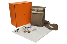 画像をギャラリービューアに読み込む, 新品未使用 エルメス HERMES ケリーアッカドPM W刻印 ワンショルダーバッグ エトゥープ シルバー金具 中古 4b008245