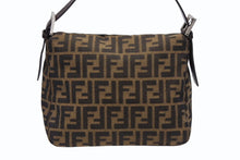 画像をギャラリービューアに読み込む, 極美品 FENDI フェンディ ズッカ ワンショルダーバッグ WS15229 ブラウン キャンバス レザー シルバー金具 中古 4b008282
