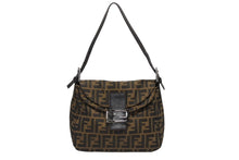 画像をギャラリービューアに読み込む, FENDI フェンディ マンマバケット ワンショルダーバッグ ズッカ柄 ブラウン キャンバス レザー シルバー金具 美品 中古 4b008283