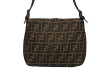 画像をギャラリービューアに読み込む, FENDI フェンディ マンマバケット ワンショルダーバッグ ズッカ柄 ブラウン キャンバス レザー シルバー金具 美品 中古 4b008283