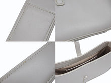 Load image into Gallery viewer, SAINT LAURENT サンローラン カサンドラロゴ ミニ ハンドバッグ 710318 2R20W ホワイト カーフスキン スウェード ゴールド金具 美品 中古 4b008292