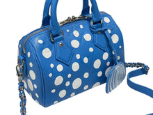 Load image into Gallery viewer, 極美品 LOUIS VUITTON ルイヴィトン 草間彌生コラボ ハンドバッグ M46425 スピーディ バンドリエール20 モノグラム アンプラント PVC レザー ブルー 中古 4b008355