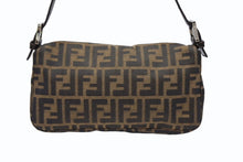 画像をギャラリービューアに読み込む, FENDI フェンディ マンマバケット ワンショルダーバッグ 26424 ズッカ柄 キャンバス レザー ブラウン シルバー金具 美品 中古 4b008370