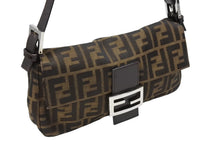 画像をギャラリービューアに読み込む, FENDI フェンディ マンマバケット ワンショルダーバッグ 26424 ズッカ柄 キャンバス レザー ブラウン シルバー金具 美品 中古 4b008370