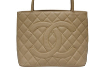 画像をギャラリービューアに読み込む, 極美品 CHANEL シャネル 復刻 ハンドバッグ A01804 9番台 キャビアスキン ココマーク ベージュ ゴールド金具 良品 中古 4b008371