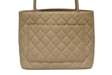 画像をギャラリービューアに読み込む, 極美品 CHANEL シャネル 復刻 ハンドバッグ A01804 9番台 キャビアスキン ココマーク ベージュ ゴールド金具 良品 中古 4b008371