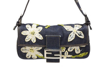 画像をギャラリービューアに読み込む, 極美品 FENDI フェンディ フラワー デニム マンマバケット エンブロイダリー ワンショルダーバッグ 26421 刺繍 ネイビー シルバー金具 中古 4b008374
