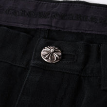 画像をギャラリービューアに読み込む, 極美品 CHROME HEARTS クロムハーツ セメタリークロスパッチ フレアニーデニムパンツ サイズ34 ハラコ ブラック チェック柄 中古 4a000113