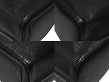 Load image into Gallery viewer, LOUIS VUITTON ルイヴィトン スピーディ30 ハンドバッグ M59022 エピレザー ブラック ゴールド金具 美品 中古 4b008398