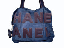 画像をギャラリービューアに読み込む, [USED/中古]CHANEL シャネル トートバッグ ブルー マルチカラー プラスチック Aランク 中古 4b008403