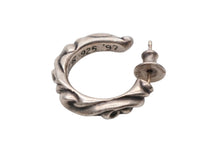 画像をギャラリービューアに読み込む, CHROMEHEARTS クロムハーツ HOOPSCROOL スクロールフープ ピアス 片耳 アクセサリー シルバーピアス '97刻印 シルバー925 3.8g 美品 中古 4b008466