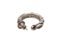 画像をギャラリービューアに読み込む, CHROMEHEARTS クロムハーツ HOOPSCROOL スクロールフープ ピアス 片耳 アクセサリー シルバーピアス '97刻印 シルバー925 3.8g 美品 中古 4b008466