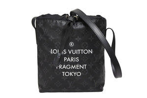 極美品 LOUIS VUITTON ルイヴィトン モノグラムエクリプスフラグメント ナノバッグ ショルダーバッグ M43418 ブラック 中古 4b008477