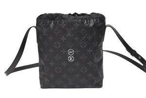 極美品 LOUIS VUITTON ルイヴィトン モノグラムエクリプスフラグメント ナノバッグ ショルダーバッグ M43418 ブラック 中古 4b008477