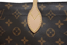 画像をギャラリービューアに読み込む, 極美品 LOUIS VUITTON ルイヴィトン キャリーイット トートバッグ M45199 ブラウン PVC レザー ゴールド金具 中古 4b008520