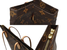 画像をギャラリービューアに読み込む, 極美品 LOUIS VUITTON ルイヴィトン キャリーイット トートバッグ M45199 ブラウン PVC レザー ゴールド金具 中古 4b008520