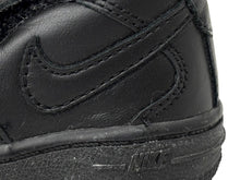 画像をギャラリービューアに読み込む, 極美品 NIKE BABY ナイキ ベイビー GIFT PACK ギフトパック BABY FORCE 1 エアフォースワン スニーカー シューズ ニット帽 セット 中古 4b008552