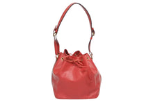 画像をギャラリービューアに読み込む, LOUIS VUITTON ルイヴィトン プチノエ ショルダーバッグ M44107 レッド エピレザー ゴールド金具 良品 中古 4b008563