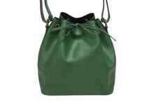 画像をギャラリービューアに読み込む, LOUIS VUITTON ルイヴィトン プチノエ ワンショルダーバッグ M44101 グリーン エピレザー ゴールド金具 良品 中古 4b008564