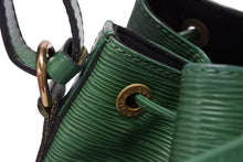画像をギャラリービューアに読み込む, LOUIS VUITTON ルイヴィトン プチノエ ワンショルダーバッグ M44101 グリーン エピレザー ゴールド金具 良品 中古 4b008564