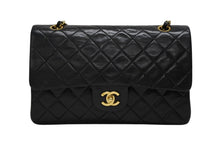 画像をギャラリービューアに読み込む, 極美品 CHANEL シャネル マトラッセ25 Wフラップ Wチェーンショルダーバッグ 2番台 ラムスキン ココマーク ブラック ゴールド金具 中古 4b008634