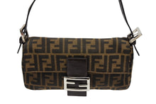 画像をギャラリービューアに読み込む, FENDI フェンディ マンマバケット ワンショルダーバッグ 26424 ズッカ柄 キャンバス レザー ブラウン シルバー金具 美品 中古 4b008660