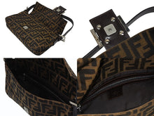 画像をギャラリービューアに読み込む, FENDI フェンディ マンマバケット ワンショルダーバッグ 26424 ズッカ柄 キャンバス レザー ブラウン シルバー金具 美品 中古 4b008660