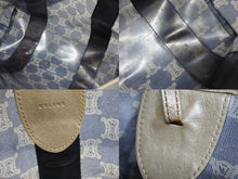 画像をギャラリービューアに読み込む, CELINE セリーヌ トートバッグ ハンドバッグ マカダム柄 ブルー ブラウン PVC レザー ビニール 美品 中古 4b008663