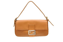 画像をギャラリービューアに読み込む, FENDI フェンディ マンマバケット セレリア ワンショルダーバッグ 8BR101 ブラウン レザー シルバー金具 美品 中古 4b008667