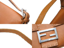画像をギャラリービューアに読み込む, FENDI フェンディ マンマバケット セレリア ワンショルダーバッグ 8BR101 ブラウン レザー シルバー金具 美品 中古 4b008667