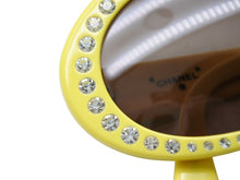 画像をギャラリービューアに読み込む, 極美品 CHANEL シャネル オーバル サングラス アイウェア 05256 30858 ココマーク ラインストーン イエロー 中古 4b008682